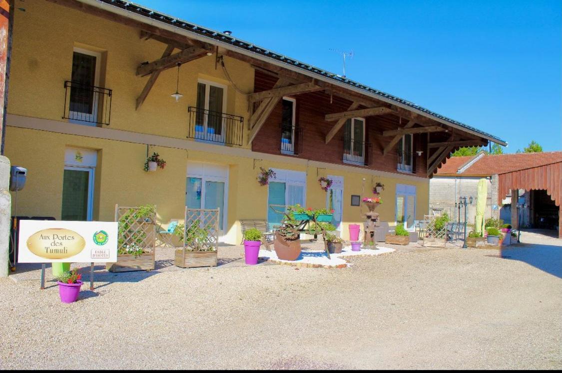 Bussy-le-Château Chambres D'Hotes Aux Portes Des Tumuli מראה חיצוני תמונה